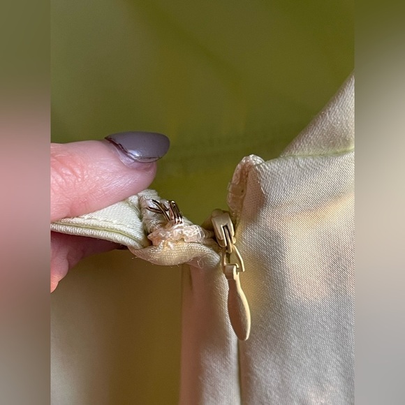 NWT Significant Other Alessia One Shoulder Midi Dress in Citron - Picture 10 of 14